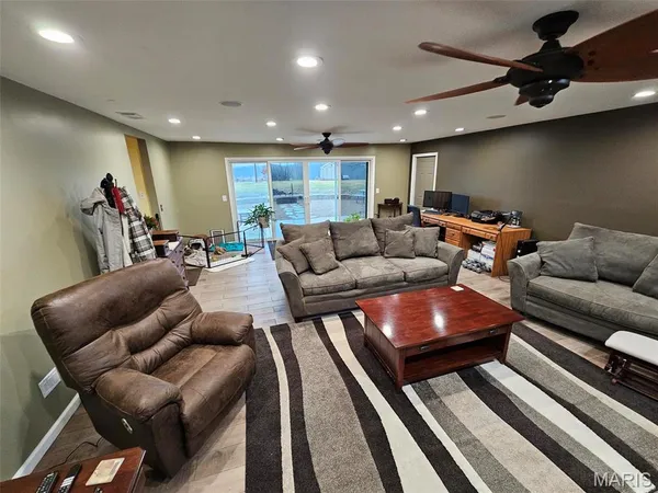 $489,000 | 50 Saddlefield Lane, Troy, MO 63379