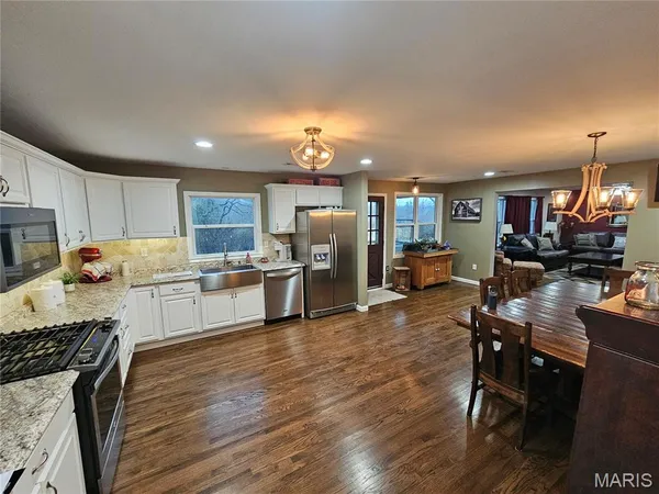 $489,000 | 50 Saddlefield Lane, Troy, MO 63379