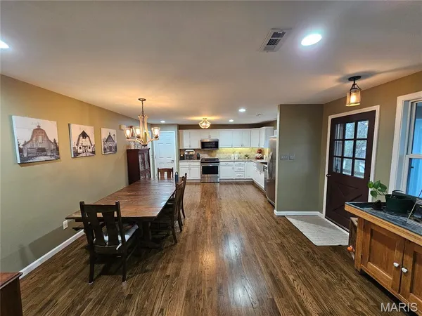 $489,000 | 50 Saddlefield Lane, Troy, MO 63379