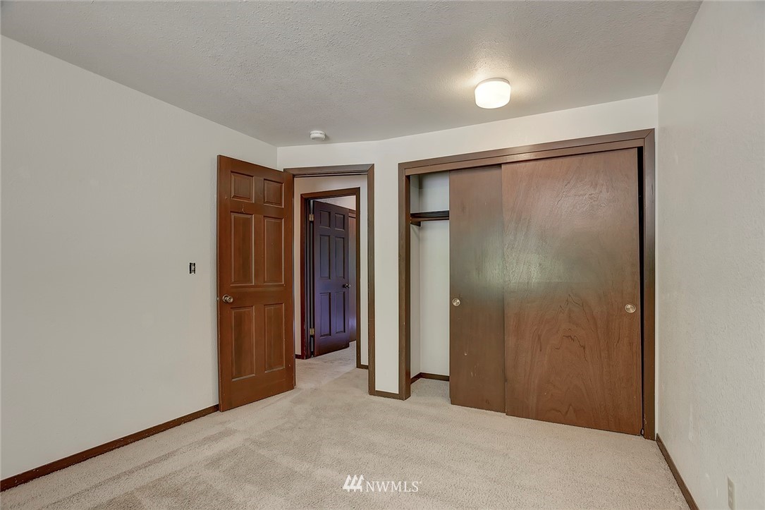 16826 Hallman Road Northwest Poulsbo, WA 98370 - Photo 9 of 25 Gallery Image 9