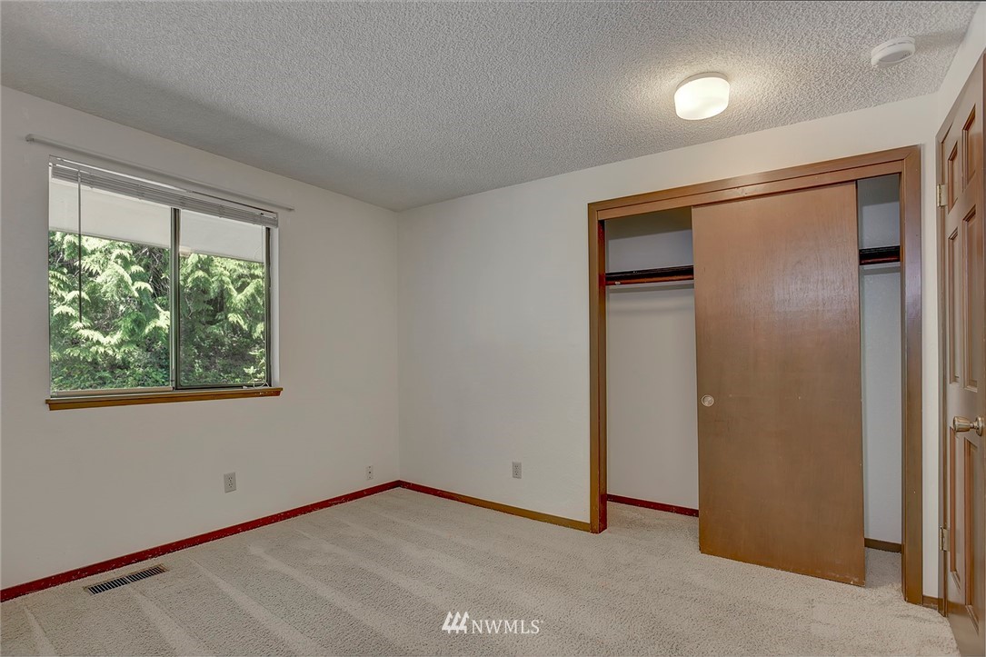 16826 Hallman Road Northwest Poulsbo, WA 98370 - Photo 10 of 25 Gallery Image 10