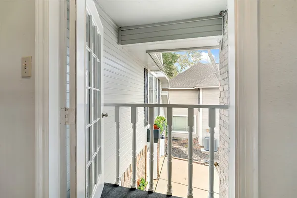 $3,100 | 12800 Briar Forest Drive, Unit 48, Houston, TX 77077