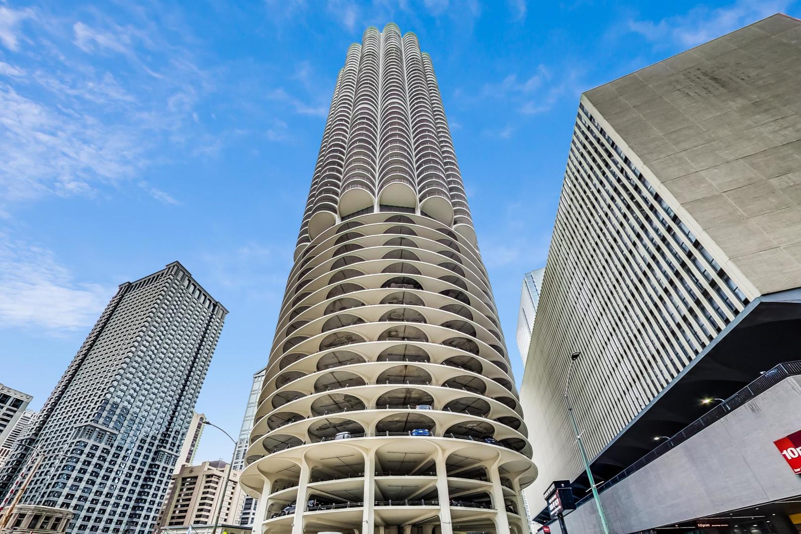 300 North State Street, Unit 4308 Chicago, IL 60654 - Photo 27 of 32 a view of wooden floor in front of a building
