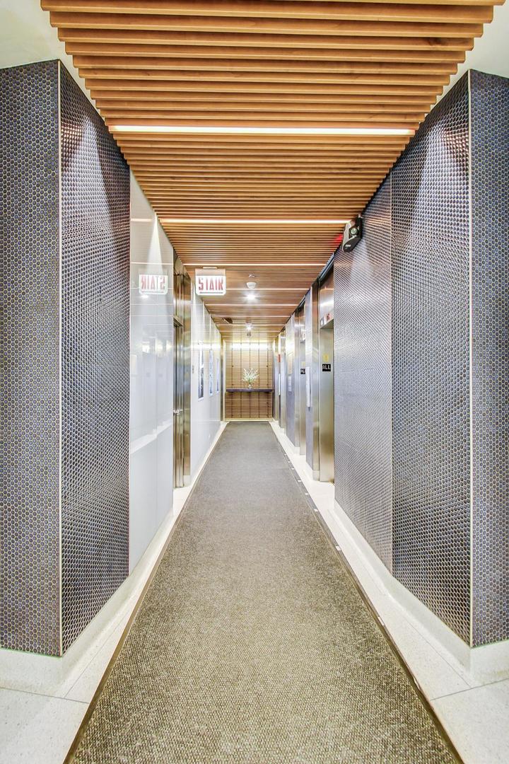 300 North State Street, Unit 4308 Chicago, IL 60654 - Photo 31 of 32 a view of hallway