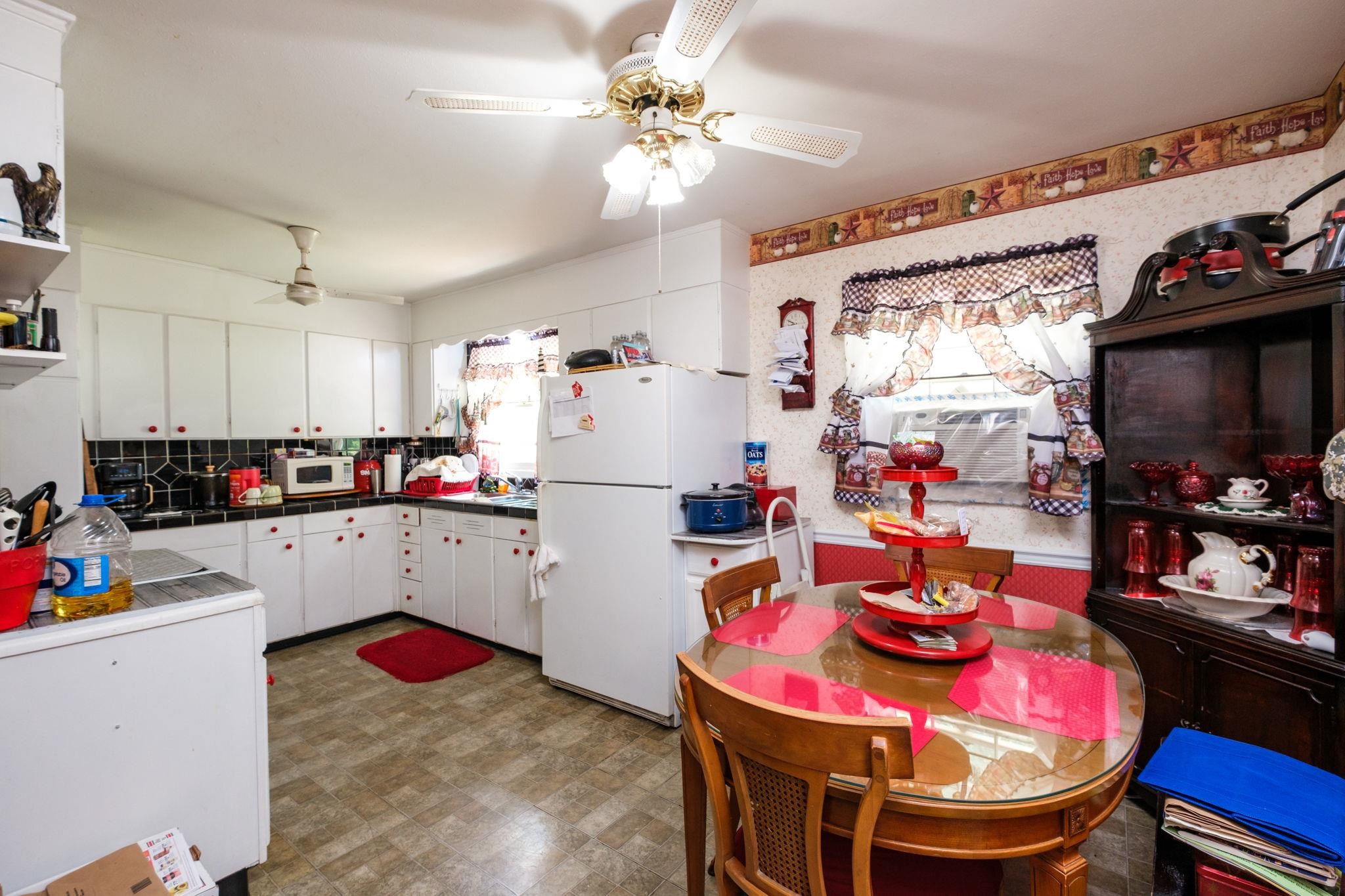1781 Shutterlee Mill Road Staunton, VA 24401 - Photo 6 of 25