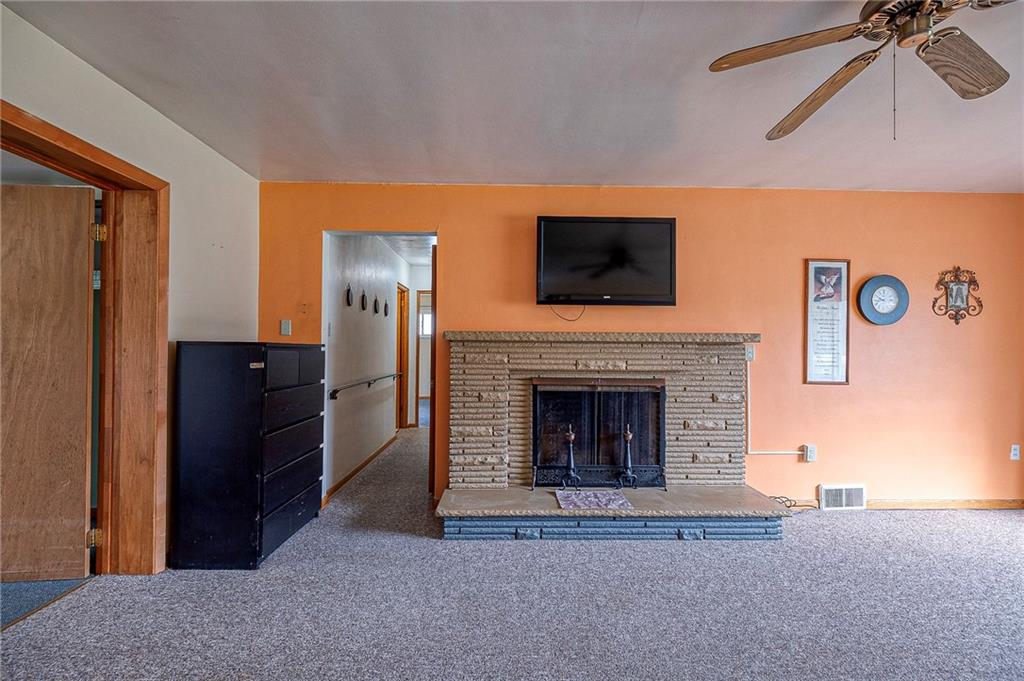 1757 Brodhead Road Coraopolis, PA 15108 - Photo 7 of 36