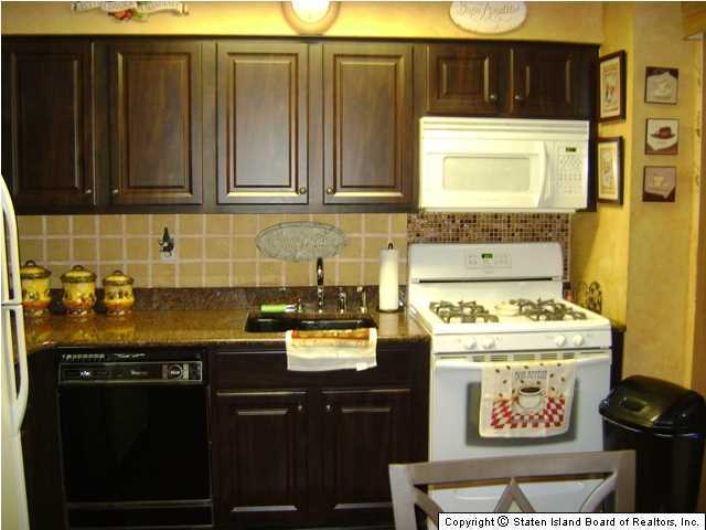 130 Rosedale Avenue Staten Island, NY 10312 - Photo 5 of 12 Additional Photo
