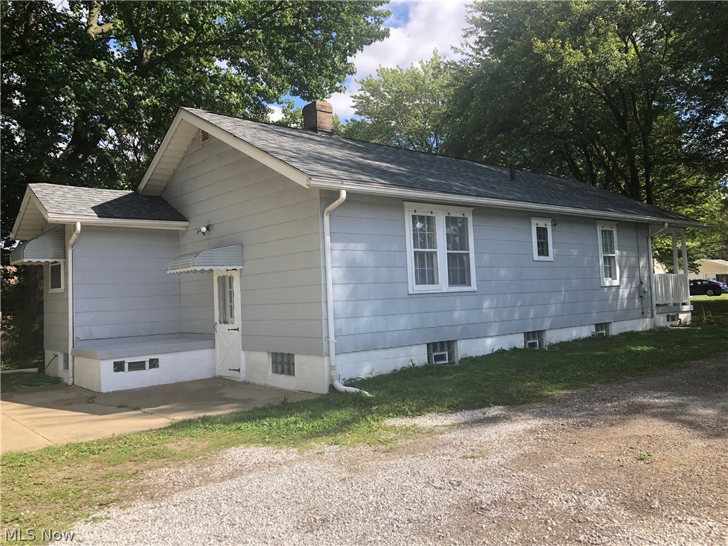 2057 Lake Road Akron, OH 44312 - Photo 4 of 34 Gallery Image 4