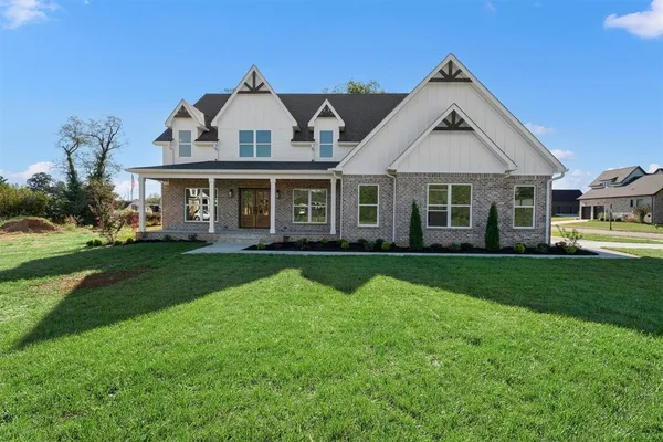 $899,900 | 1588 Fords Farm Avenue, Bowling Green, KY 42103