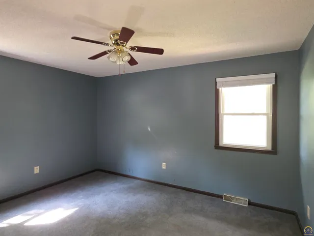 $265,000 | 5001 Northwest Pueblo Court, Topeka, KS 66618