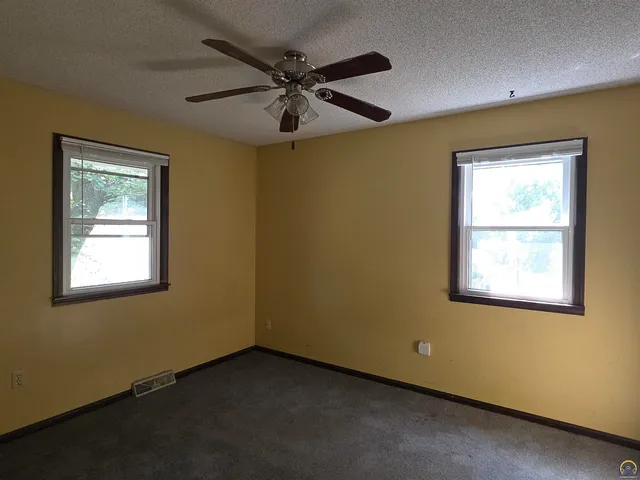 $265,000 | 5001 Northwest Pueblo Court, Topeka, KS 66618