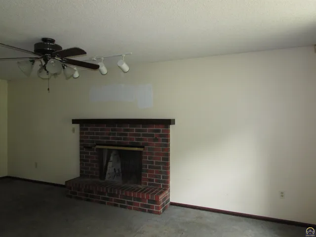 $265,000 | 5001 Northwest Pueblo Court, Topeka, KS 66618