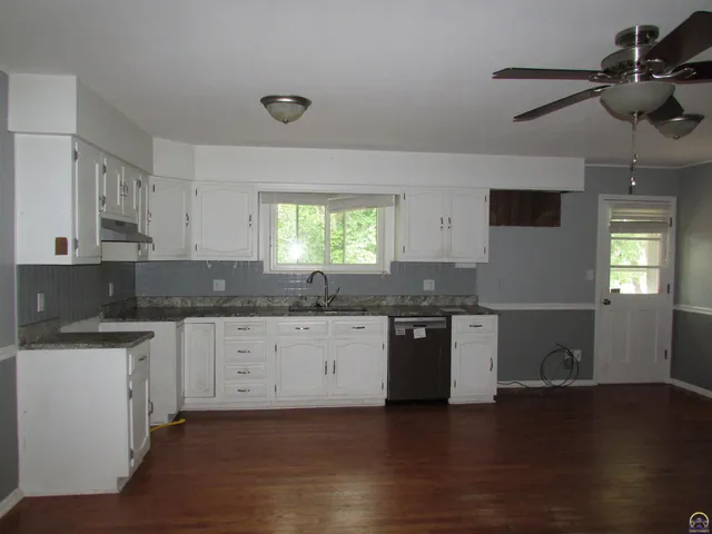 $265,000 | 5001 Northwest Pueblo Court, Topeka, KS 66618