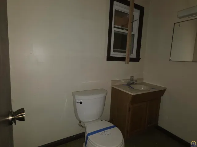 $265,000 | 5001 Northwest Pueblo Court, Topeka, KS 66618