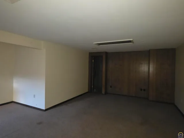 $265,000 | 5001 Northwest Pueblo Court, Topeka, KS 66618