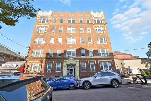 $2,800 | 3-5 Potter Place, Unit 5A, Weehawken, NJ 07086