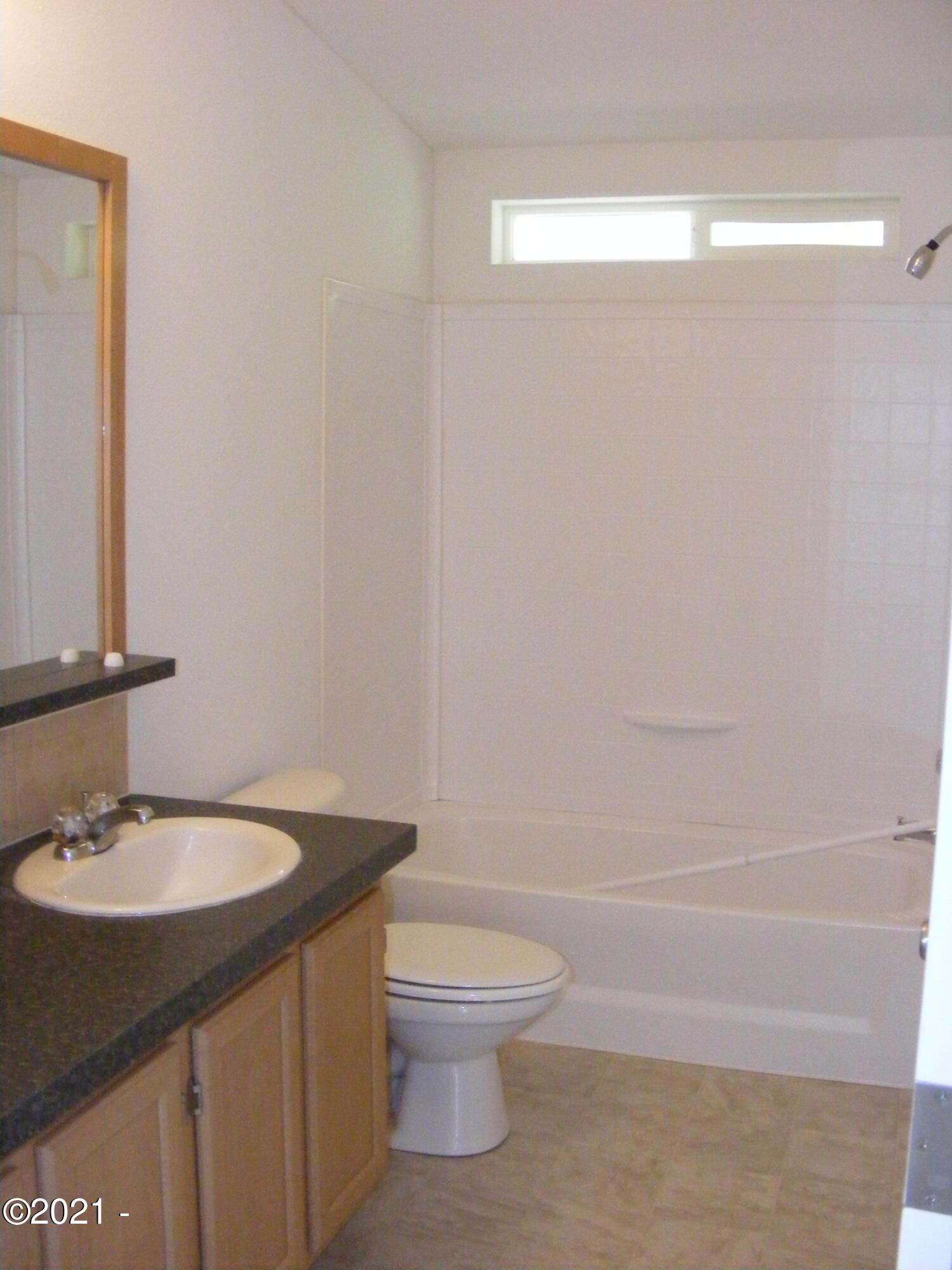 2120 Southeast Sturdevant Road Toledo, OR 97391 - Photo 8 of 16 2nd bath
