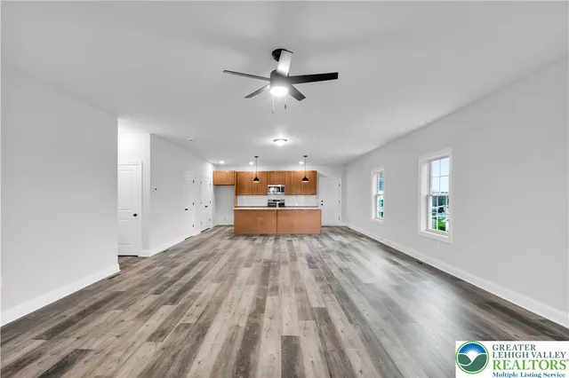 $449,900 | 6 West 1st Street, Northampton, PA 18067