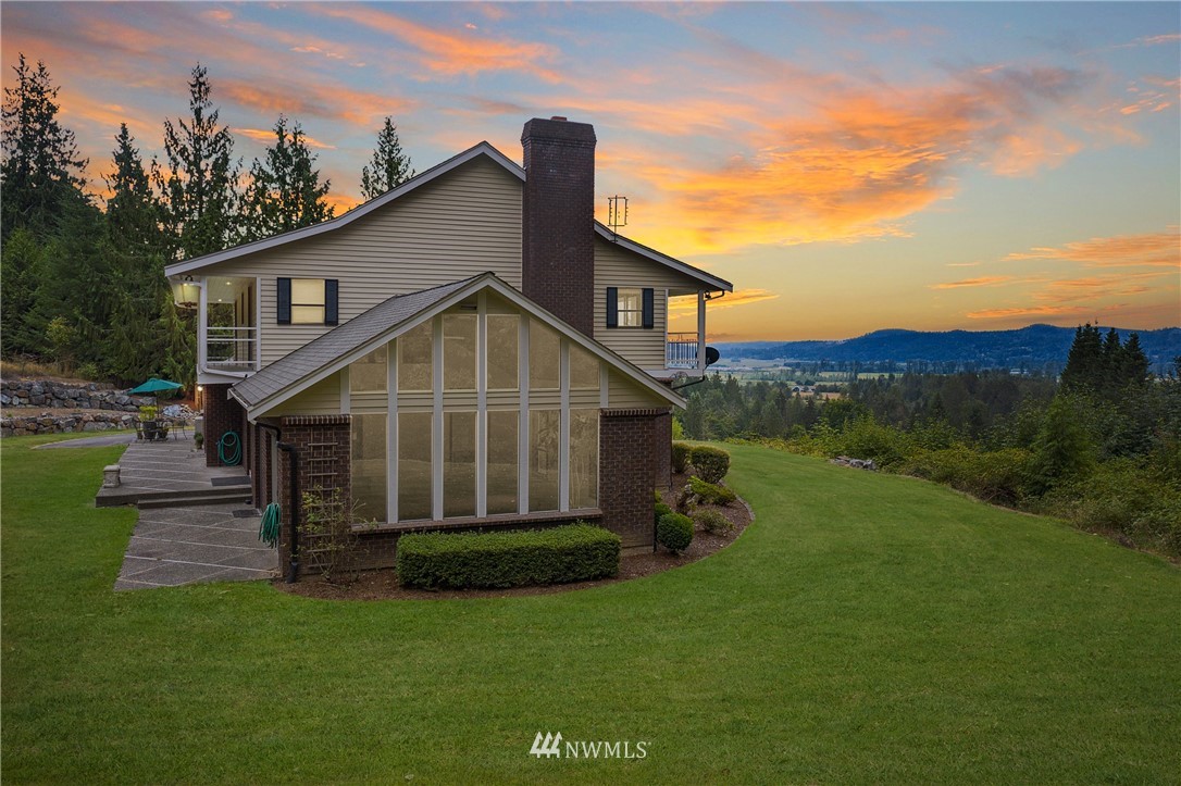 15427 Westwick Road Snohomish, WA 98290 - Photo 1 of 25 Gallery Image 1