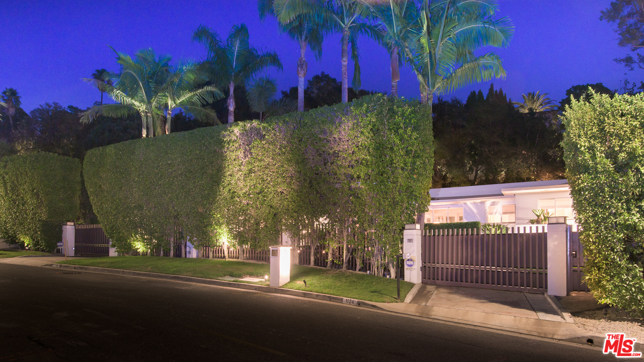 1124 Tower Road Beverly Hills, CA 90210 - Photo 1 of 1 Gallery Image 1