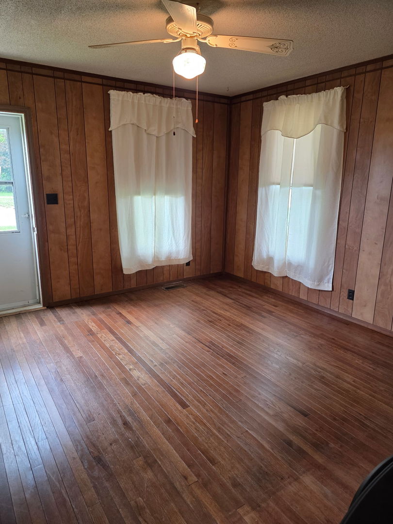 214 West 3rd Street Brocton, IL 61917 - Photo 9 of 15
