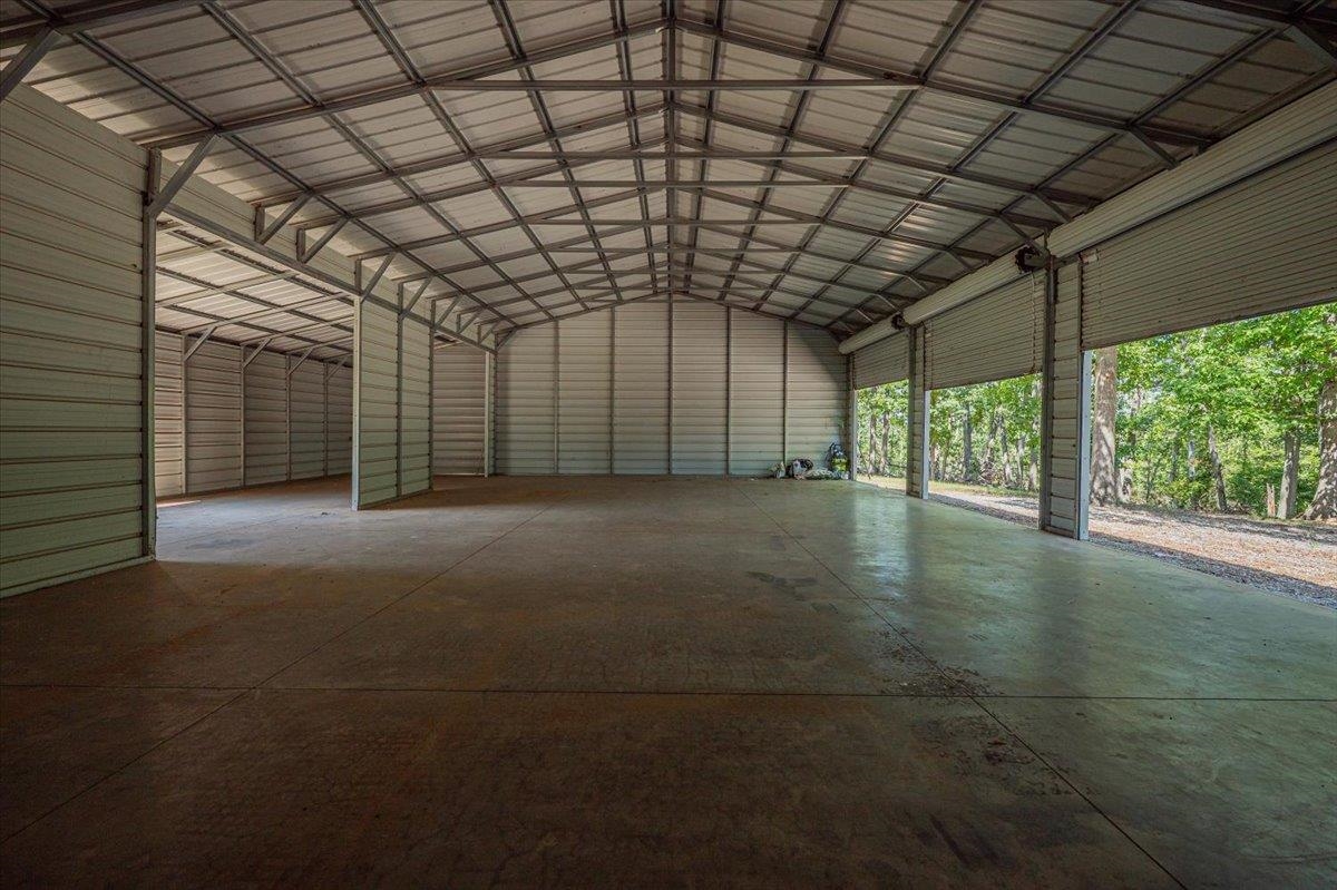 201 Stoneridge Road Spartanburg, SC 29306 - Photo 45 of 50 50'x42' Barn. 16' ceiling