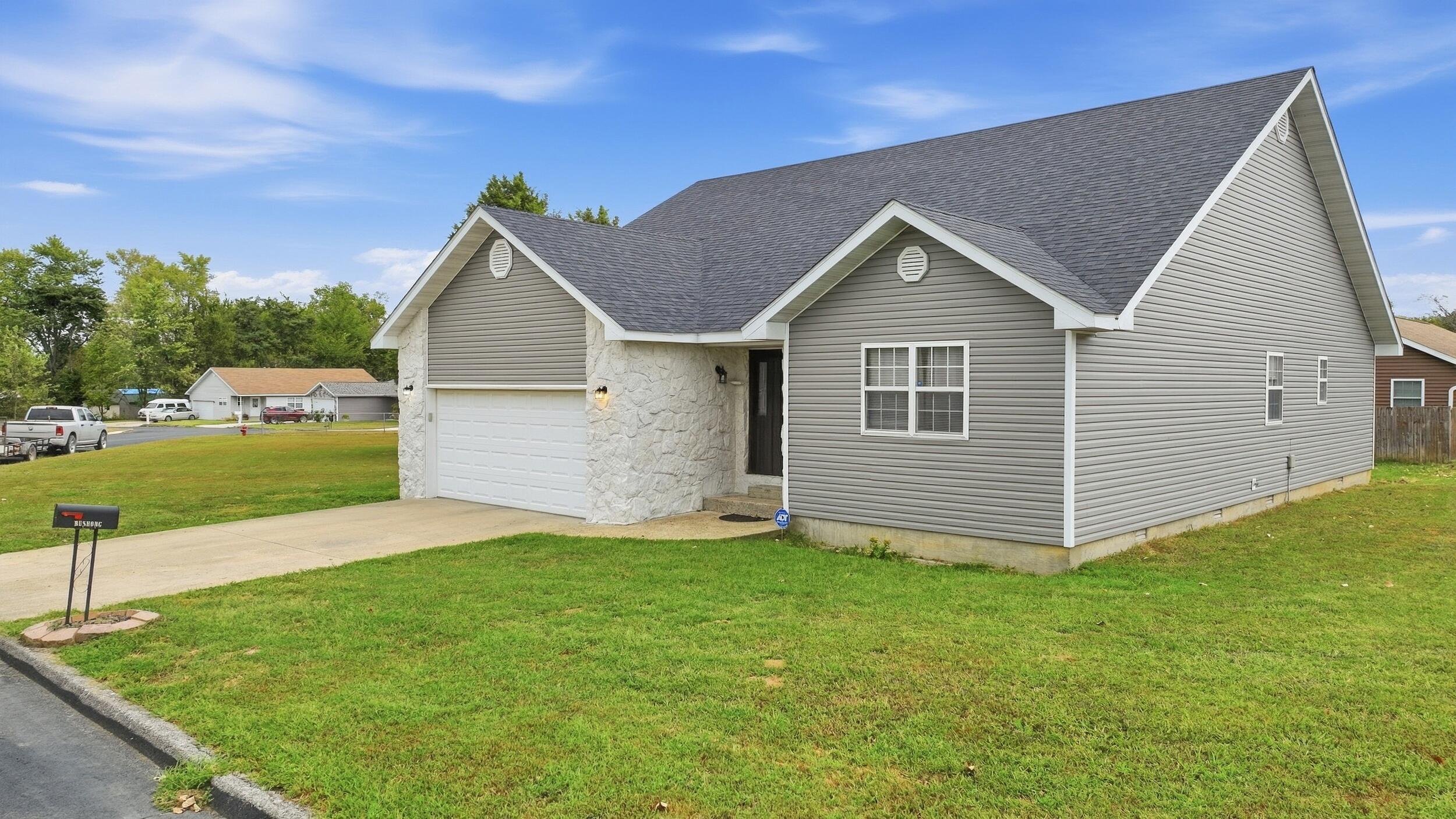 700 Robin Road Mountain Grove, MO 65711 - Photo 3 of 32 dji_0254