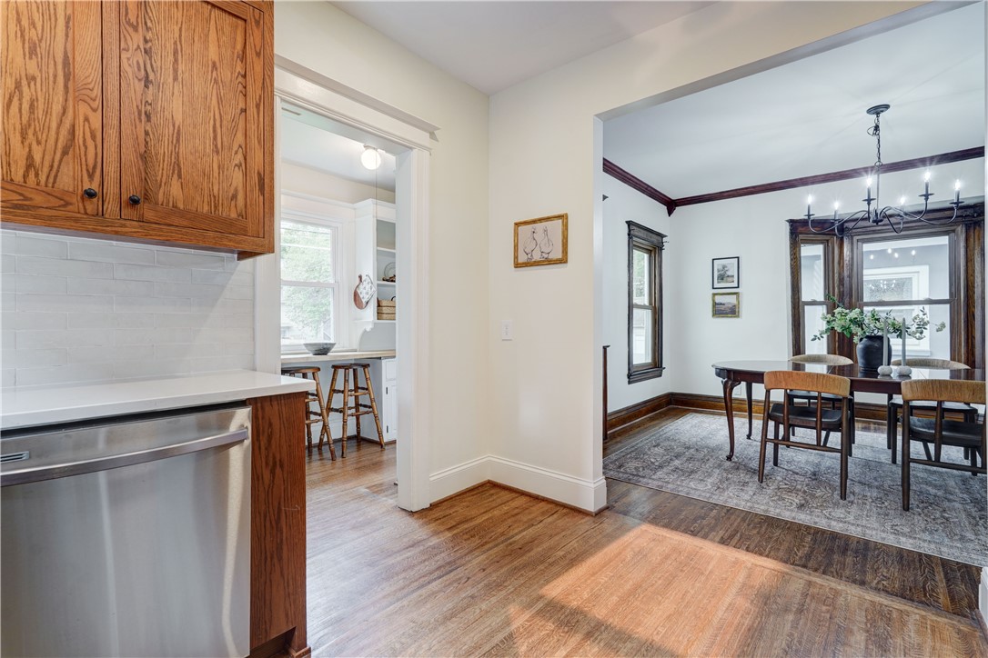 136 Asbury Street Rochester, NY 14620 - Photo 20 of 47