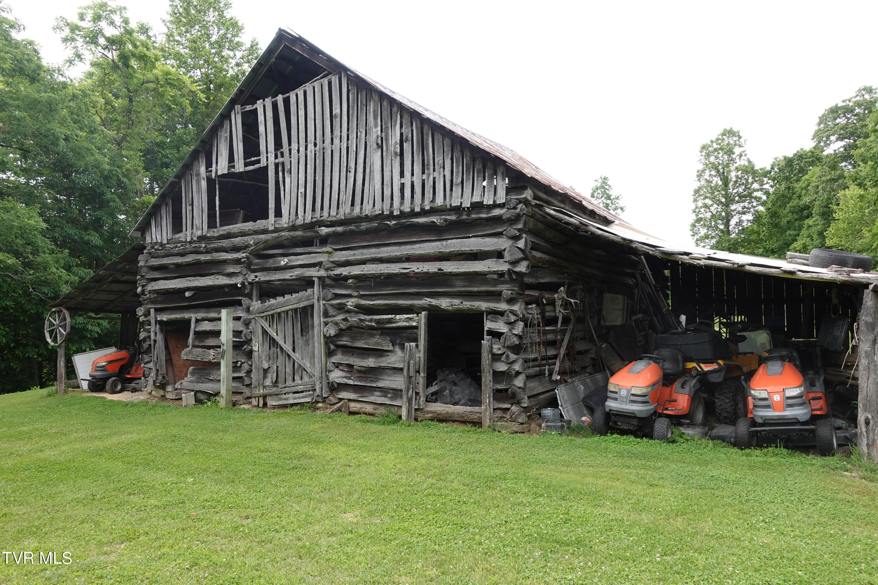 639 Dream Farm Road Birchleaf, VA 24220 - Photo 77 of 153 DSC00279