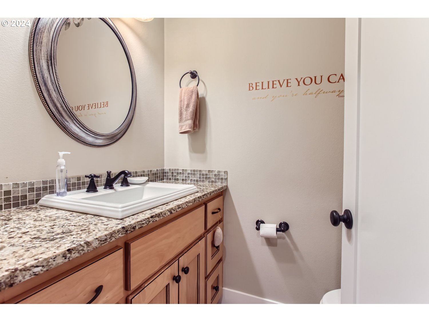 2502 Northwest Westover Road Portland, OR 97210 - Photo 16 of 35 Bathroom