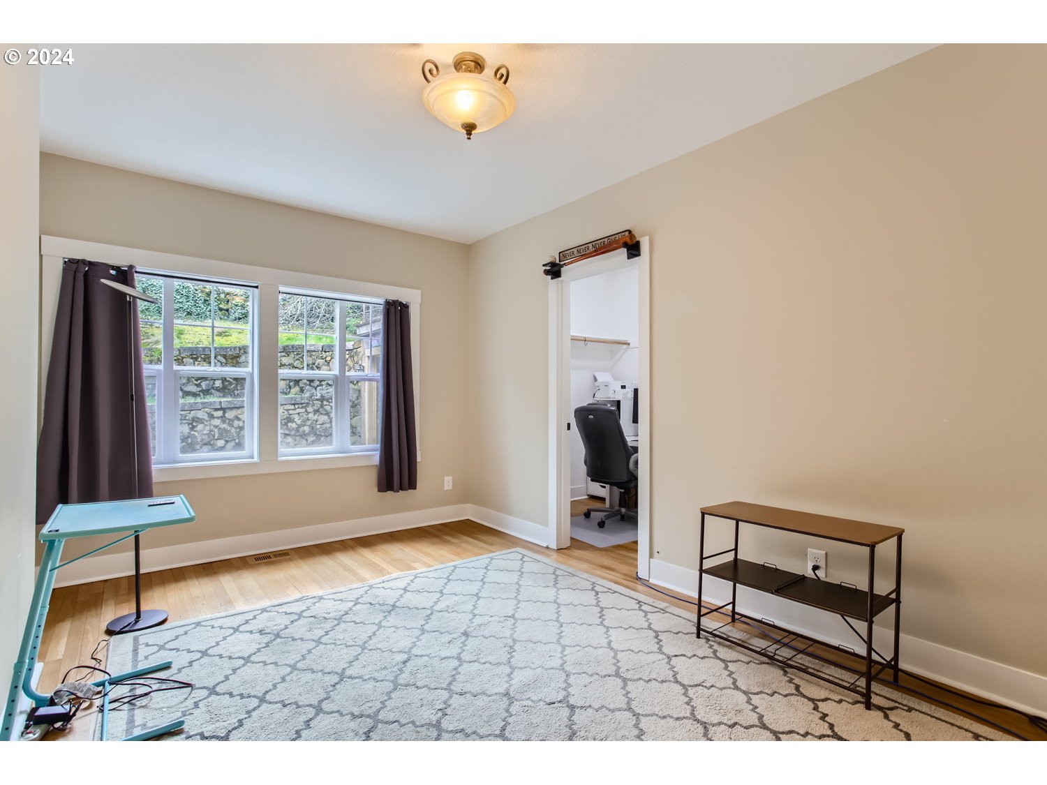 2502 Northwest Westover Road Portland, OR 97210 - Photo 20 of 35 Bedroom