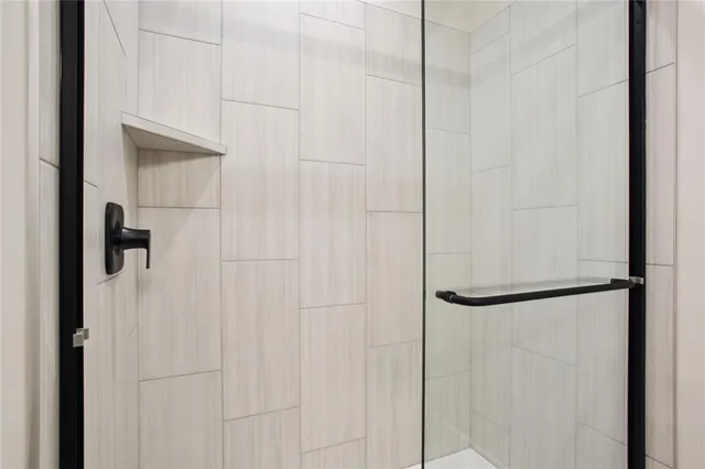 $706,860 | 4825 Northwest Martin Street, Riverside, MO 64151