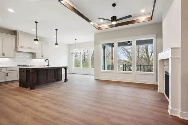 $706,860 | 4825 Northwest Martin Street, Riverside, MO 64151