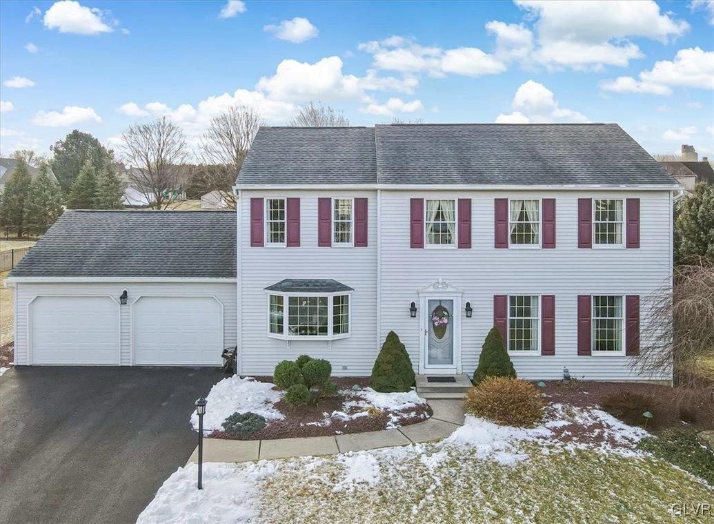 4629 Fairway Road Bethlehem, PA 18020 - Photo 2 of 43 Gallery Image 2