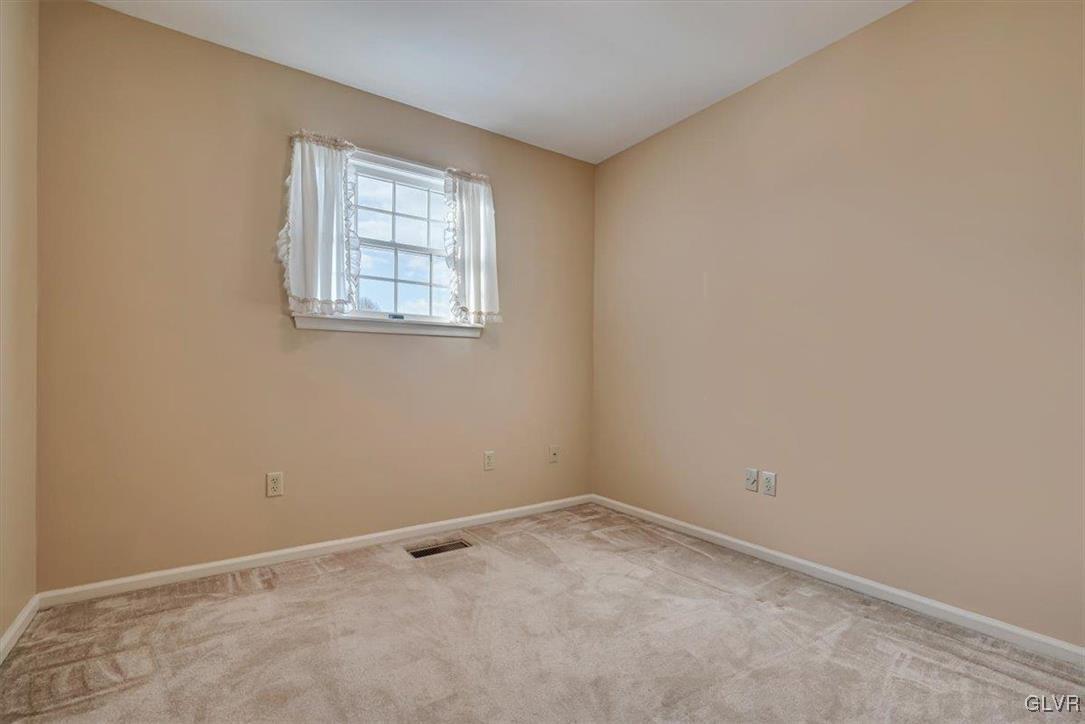 4629 Fairway Road Bethlehem, PA 18020 - Photo 23 of 43 Gallery Image 23