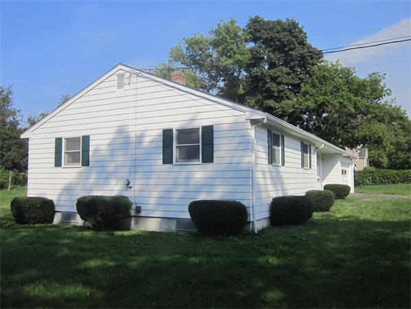 237 Stevens Road Swansea, MA 02777 - Photo 6 of 12 Gallery Image 6