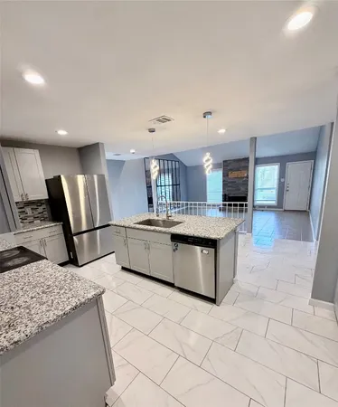 $2,100 | 3203 Silverside Drive, Katy, TX 77449