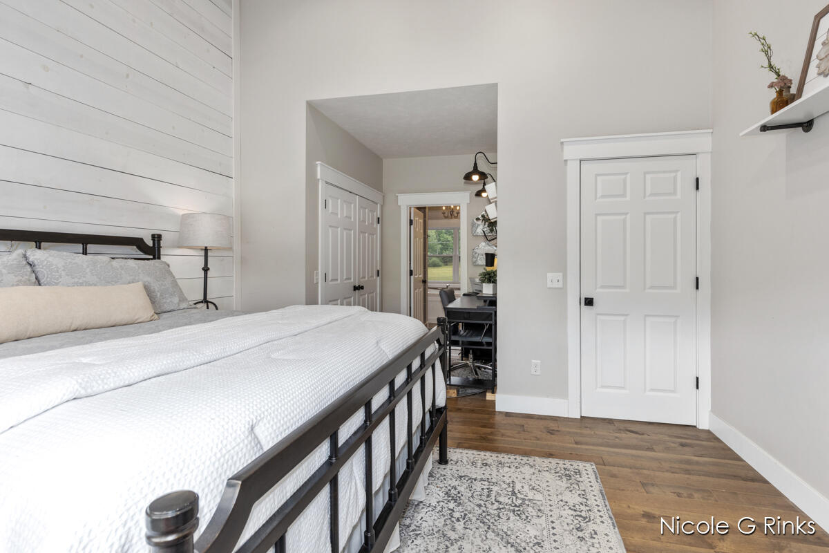 9860 Button Road Belding, MI 48809 - Photo 24 of 63 9860 Button Queen suite