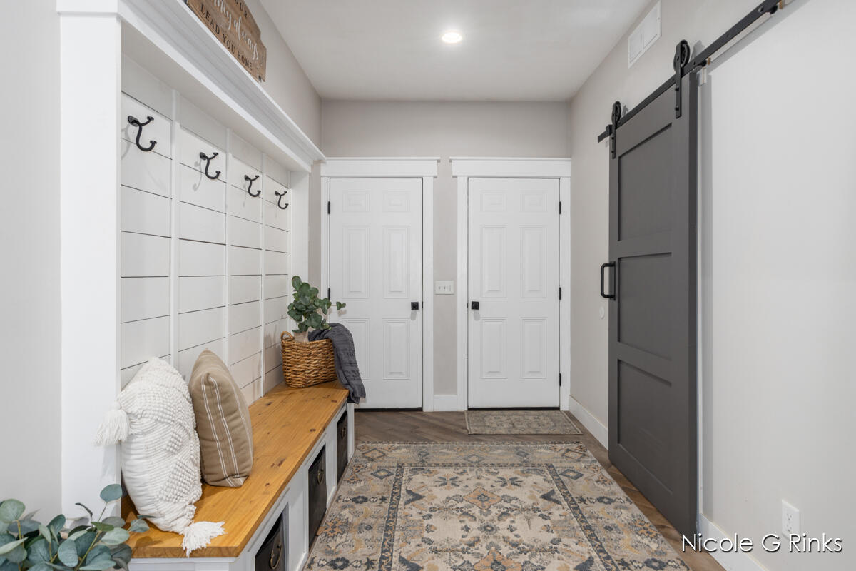 9860 Button Road Belding, MI 48809 - Photo 28 of 63 9860 Button mud room