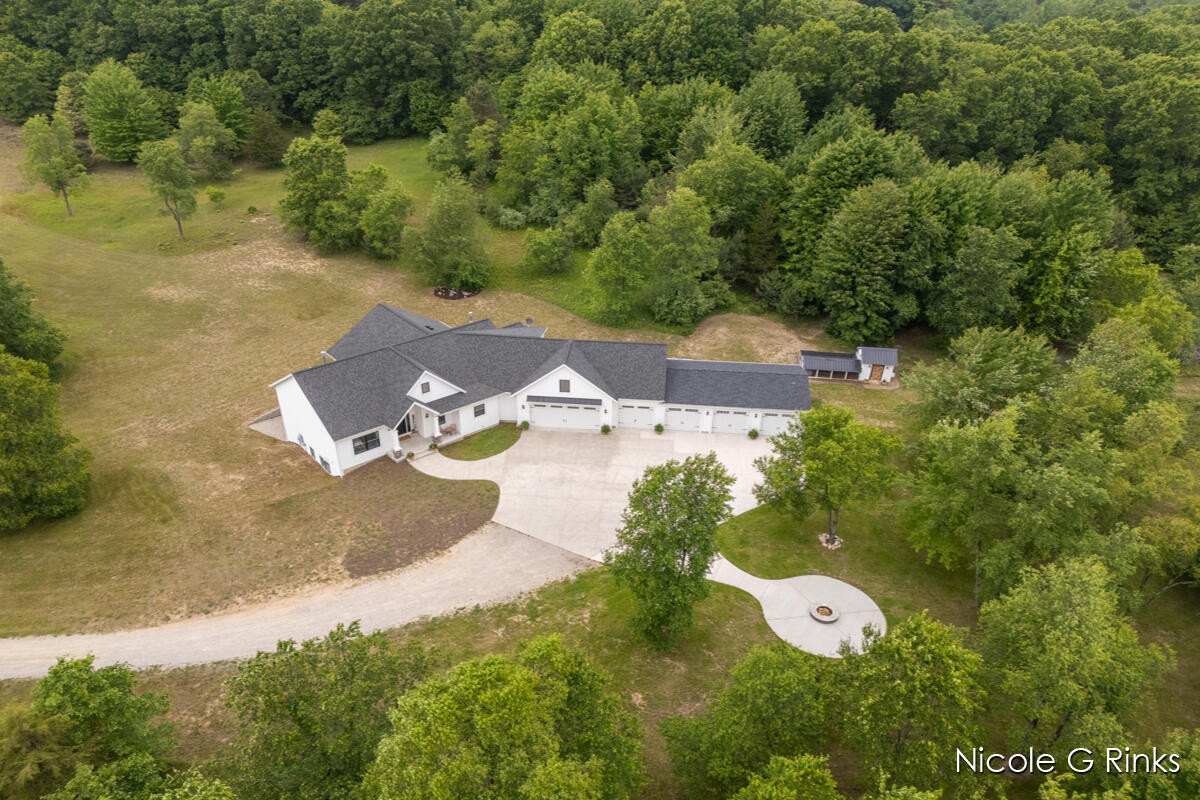 9860 Button Road Belding, MI 48809 - Photo 49 of 63 9860 Button exterior