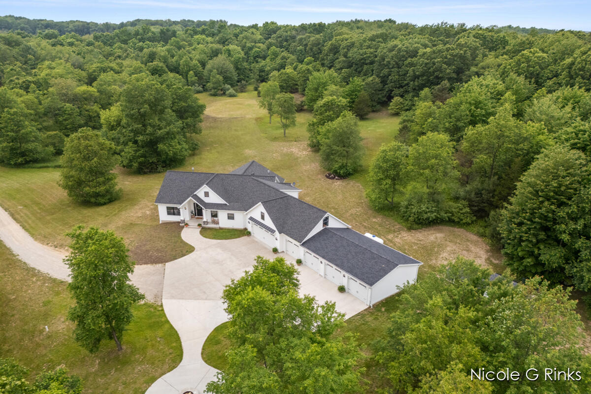 9860 Button Road Belding, MI 48809 - Photo 50 of 63 9860 Button exterior
