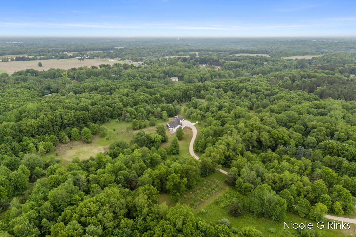 9860 Button Road Belding, MI 48809 - Photo 51 of 63 9860 Button exterior