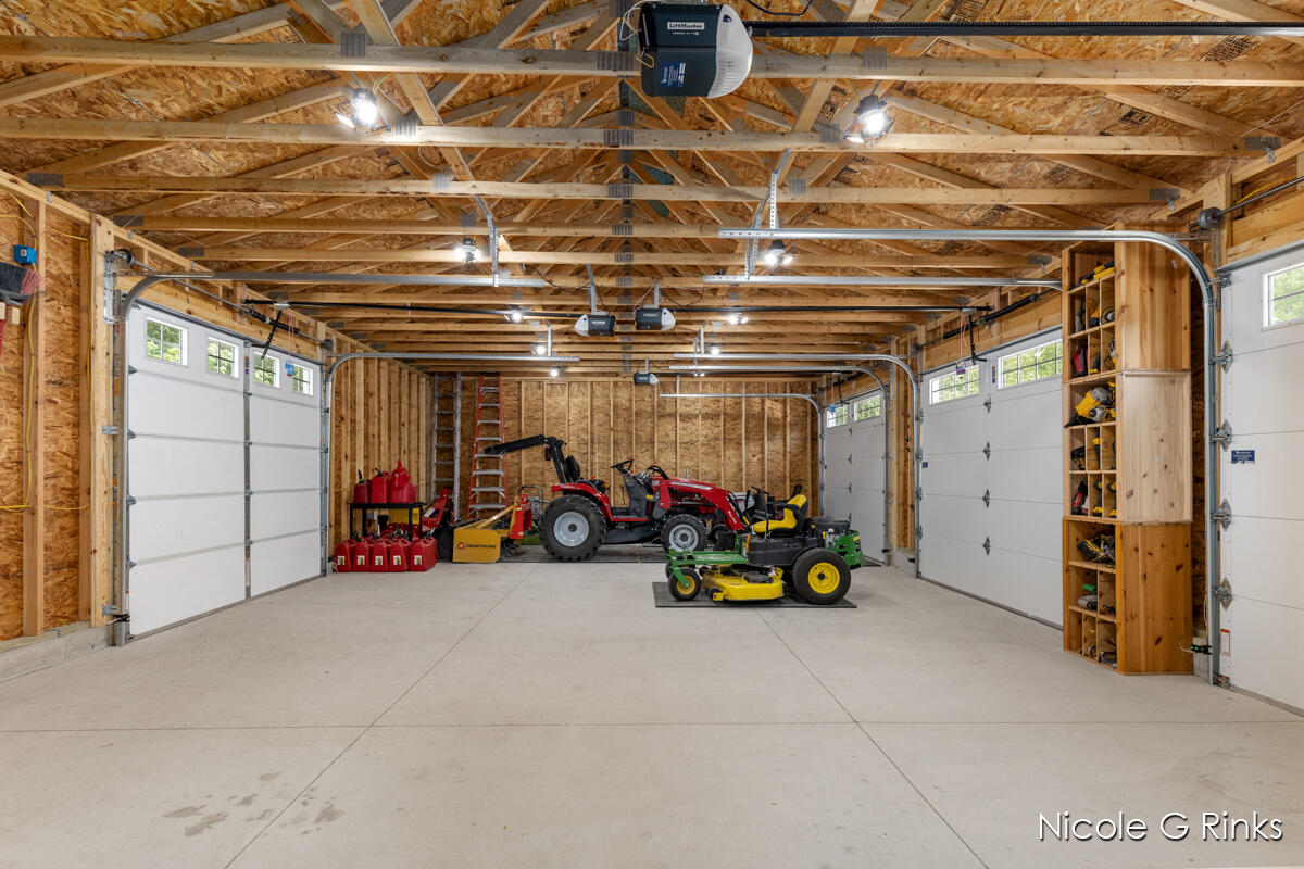 9860 Button Road Belding, MI 48809 - Photo 9 of 63 9860 Button garage