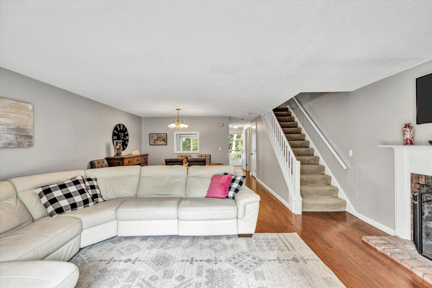 174 Lowell Road, Unit E49 Mashpee, MA 02649 - Photo 18 of 45 29-889A1590