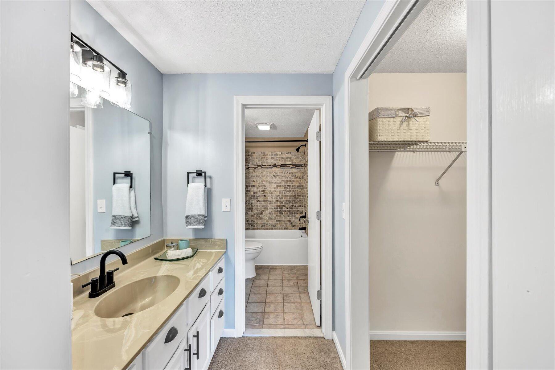 174 Lowell Road, Unit E49 Mashpee, MA 02649 - Photo 34 of 45 46-889A1647