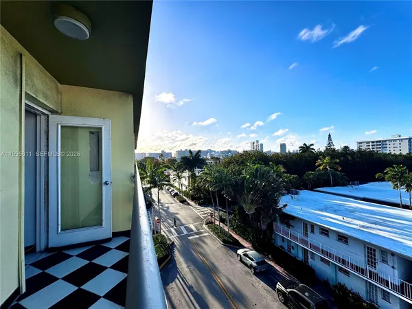 $1,700 | 851 Meridian Avenue, Unit 53, Miami Beach, FL 33139