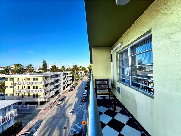 $1,700 | 851 Meridian Avenue, Unit 53, Miami Beach, FL 33139