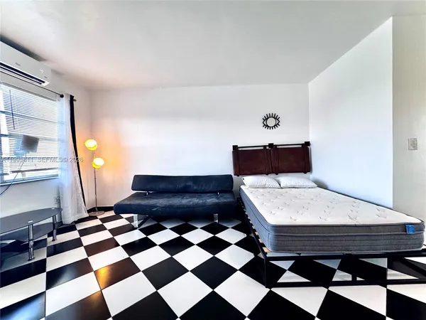 $1,700 | 851 Meridian Avenue, Unit 53, Miami Beach, FL 33139