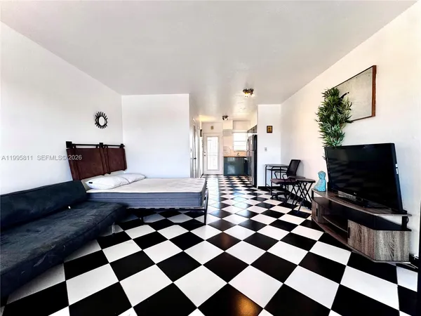 $1,700 | 851 Meridian Avenue, Unit 53, Miami Beach, FL 33139