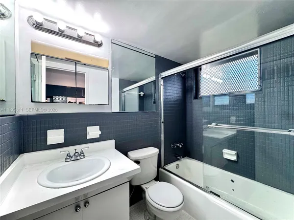 $1,700 | 851 Meridian Avenue, Unit 53, Miami Beach, FL 33139